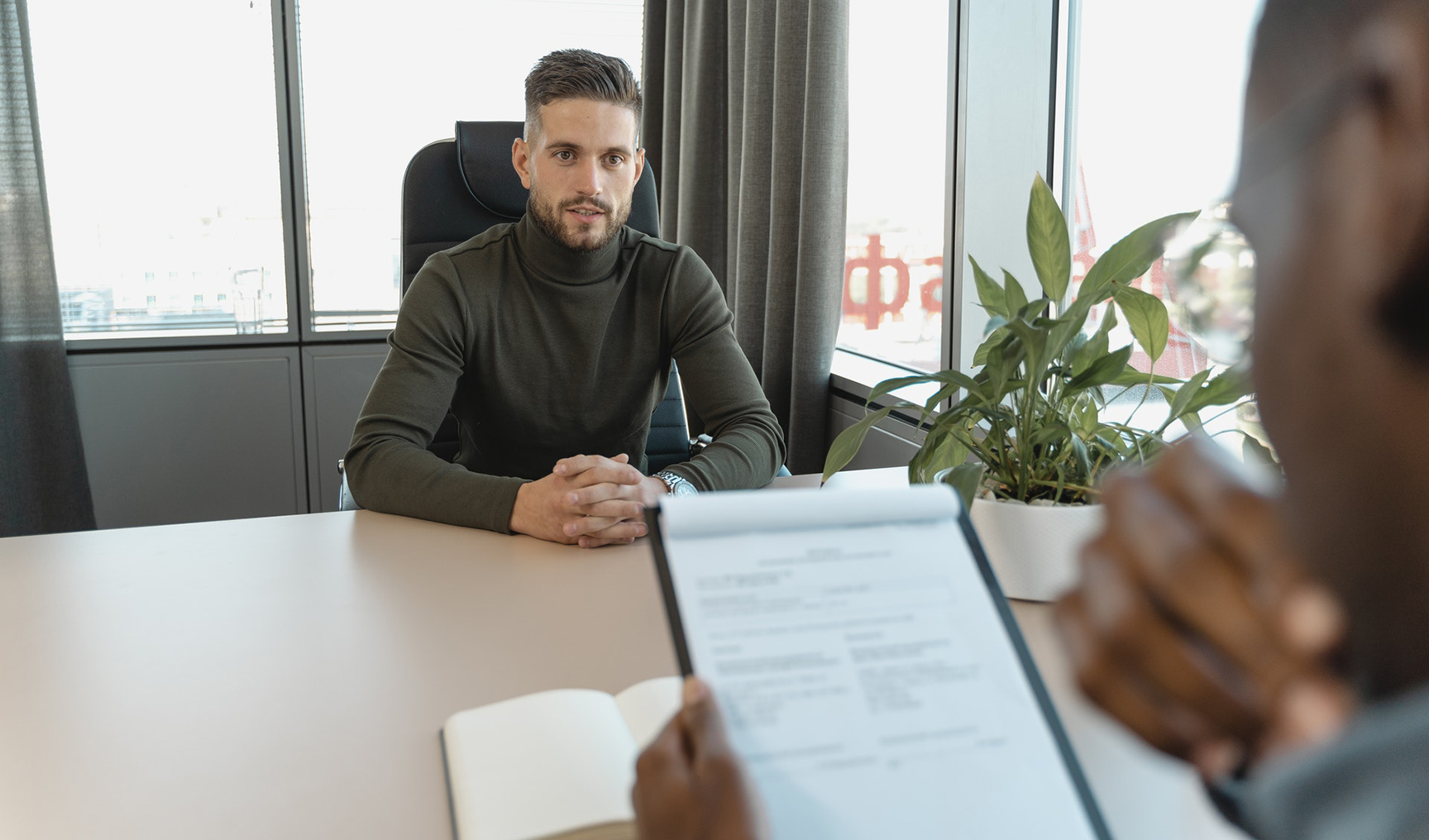 14 Interview Red Flags & Questions To Weed Out Bad Candidates